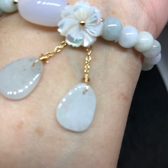 Natural Jade Agate Beads Bracelet - Picture 5 of 13